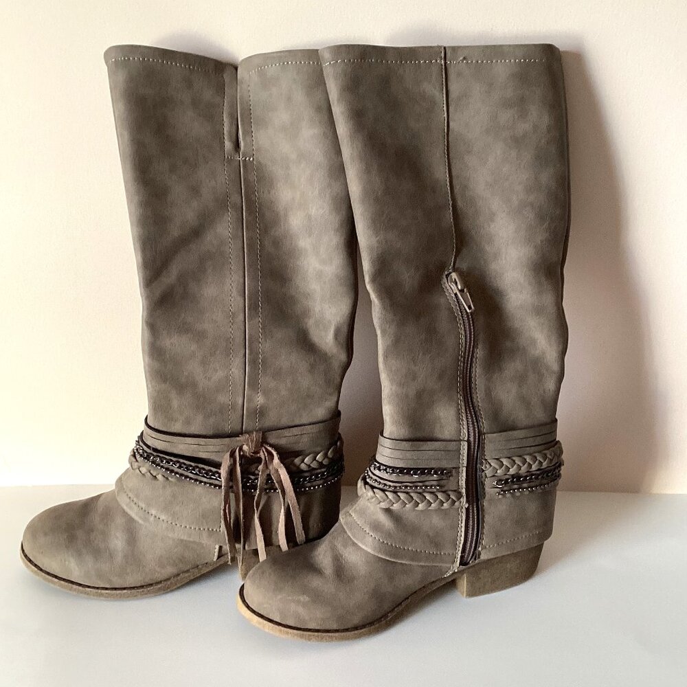 JellyPop Girls Brown Boots Decorative Ankle Feature Side Zipper Closure